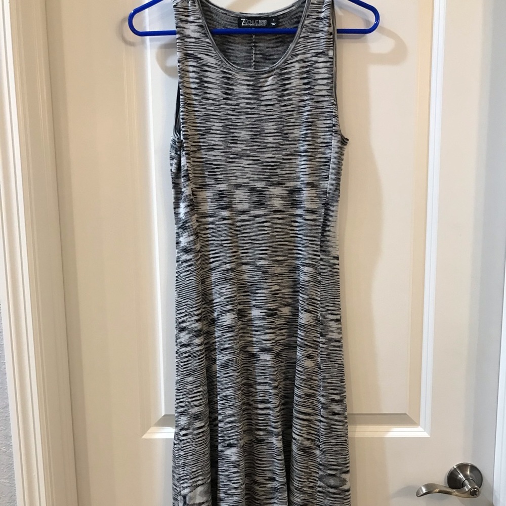 New York & Company sleeveless sweater dress